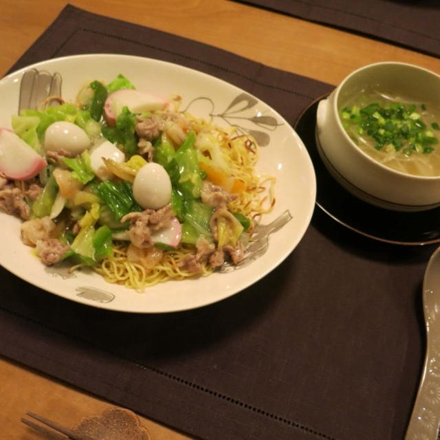 極細麺であんかけ焼きそばの晩ご飯　と　フウセントウワタの全景♪