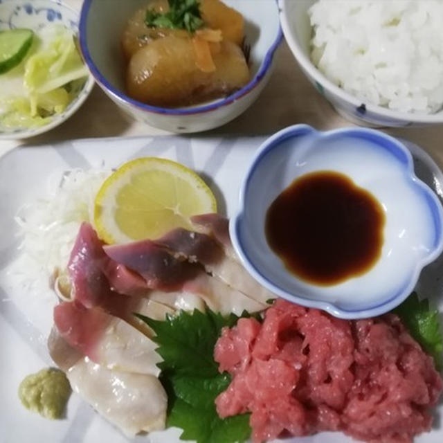 魚担当ですからね！北海道北寄貝(ホッキガイ)を捌く・・本マグロトロで刺身定食！