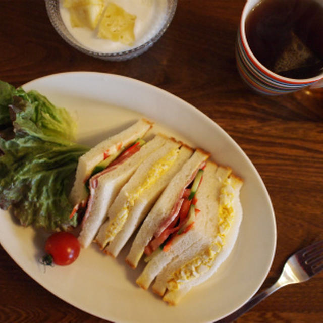 サンドイッチは難しい朝ごはん