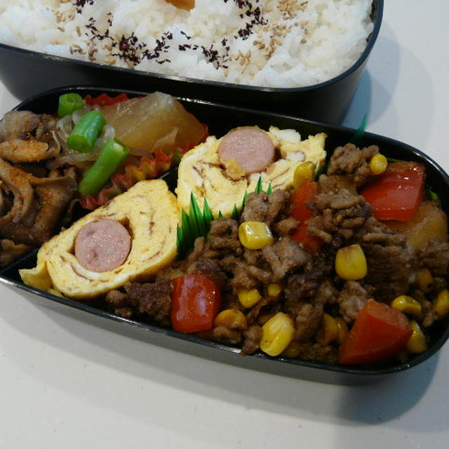 お弁当（挽き肉＆コーンのウスターソース炒め）