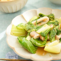 【スパイス大使】青梗菜といかの魚醤辣油炒め