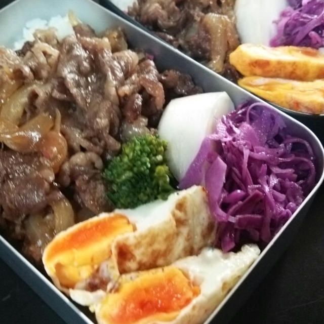 牛丼弁当二つ