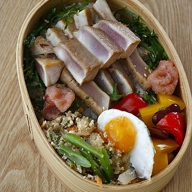 ■　漬けマグロのごま油ステーキ丼弁　■