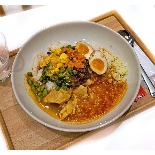 ヘルシーな本格スパイスカレー「TOKYO MIX CURRY」丸の内にイートイン可能店舗オープン