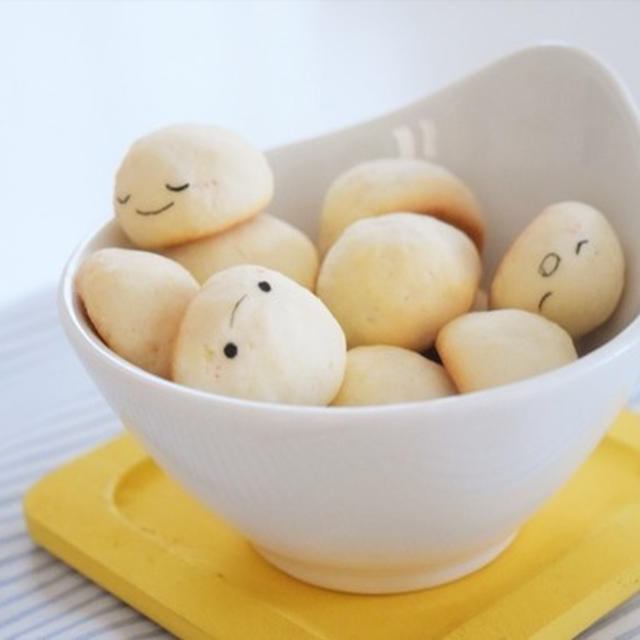 絹肌仕上げのヨーグルトクッキー。