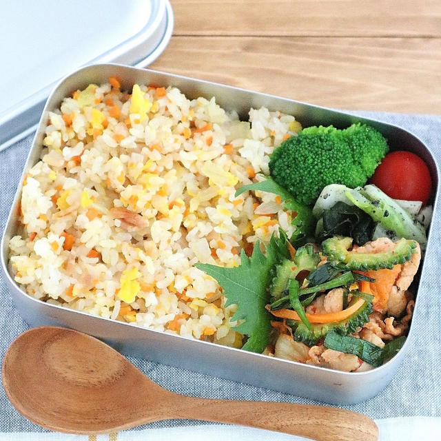 【#高校生弁当】 ゴーヤの豚キムチ＆チャーハン弁当♪
