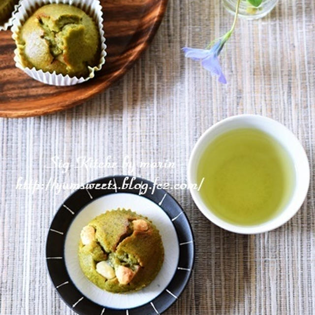 抹茶とホワイトチョコのマフィンと、カンパとスープの朝ごはん
