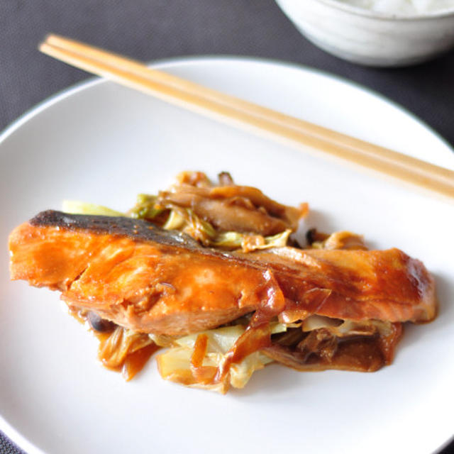 【授かるベーシックレシピ】フライパンで、鮭のちゃんちゃん焼き