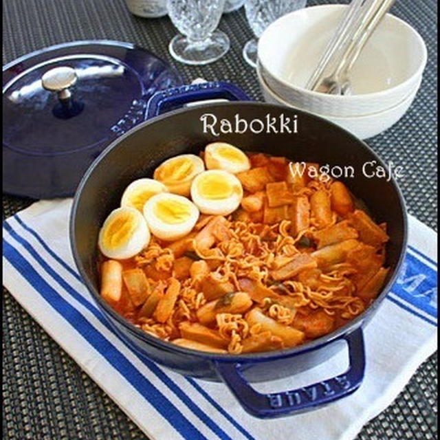 週末の夫婦ランチ＾＾**Korean Rice Cakes w/ Ramen Noodles - Rabokki (라볶이)