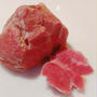 塩漬け豚肩肉を3時間ほど煮ると.....