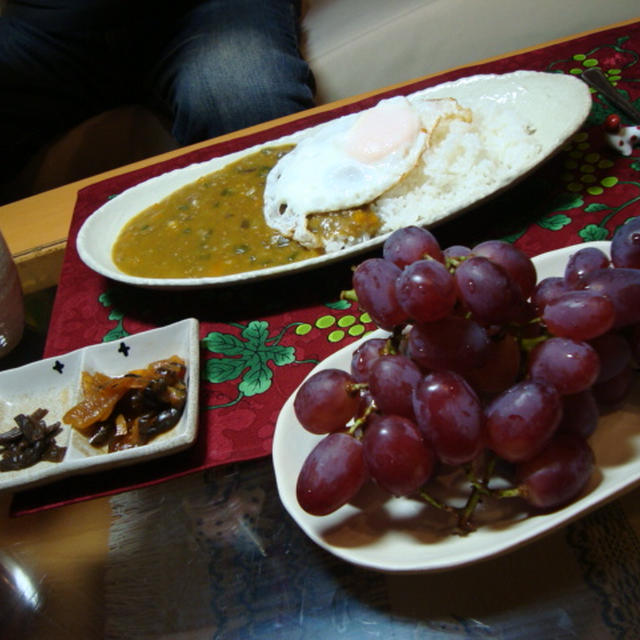 お家カレー！！目玉焼き付？　美味しい自然食バイキング！！