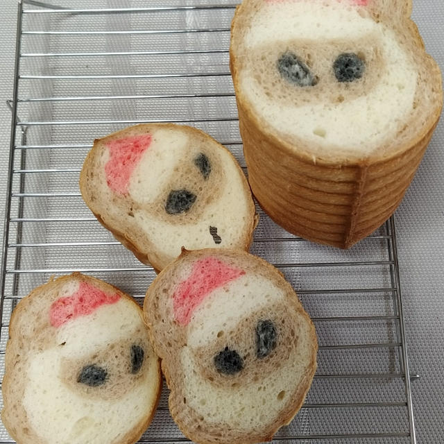 サンタデコ食パン&おしり探偵パン