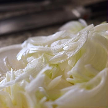 野菜の切り方で料理の味が変わる！！大切なのは“正しい包丁の使い方”