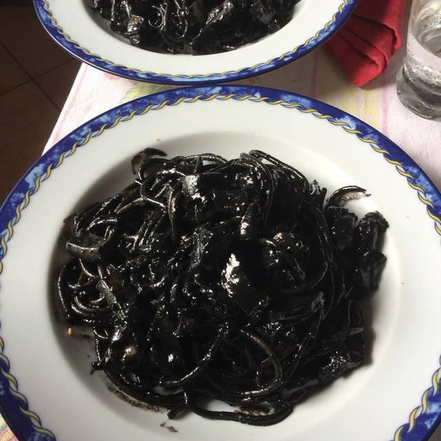 イカスミパスタ Spaghetti al nero di seppia