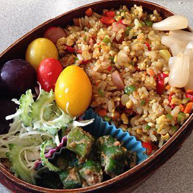 カレー炒飯弁当。寝起きのきなこ