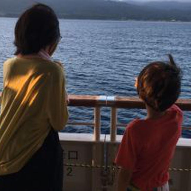 夏旅・佐渡へ向かう1泊目。と廊下が終わり。