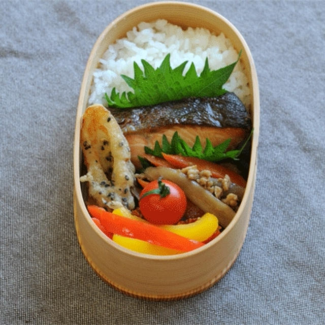 朝のお弁当作り