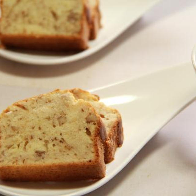 バナナとクルミのパウンドケーキとイツカの手術