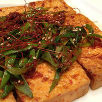 韓国の家庭料理 「豆腐のヤンニョム煮」「野菜のジョン」と「ゴーヤの和えもの」。