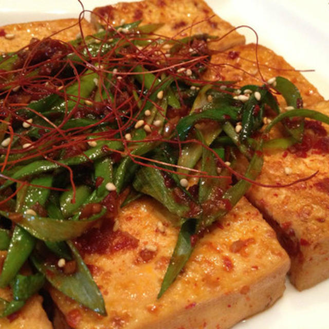 韓国の家庭料理 「豆腐のヤンニョム煮」「野菜のジョン」と「ゴーヤの和えもの」。