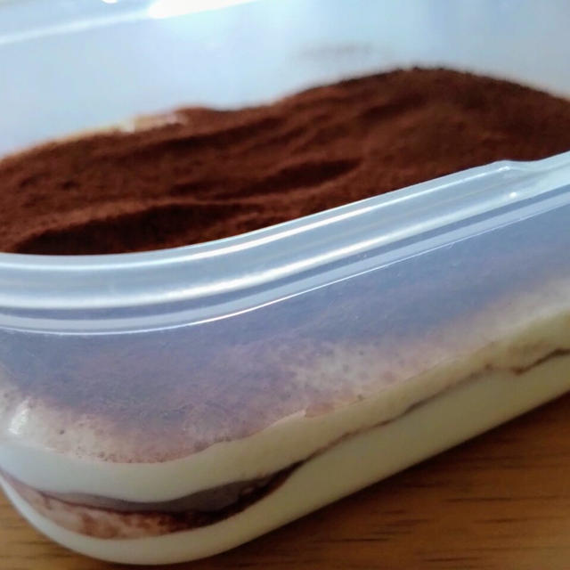 材料3つで完成！水切りヨーグルトで作るヘルシー簡単ティラミス