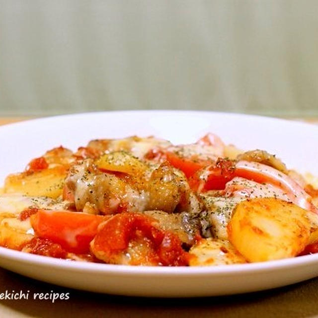 鶏肉とポテトのトマトチーズ蒸し＆「あら挽きソーセージのカレー風味ペンネ」