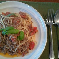 ひき肉のさっぱりトマトソースパスタ