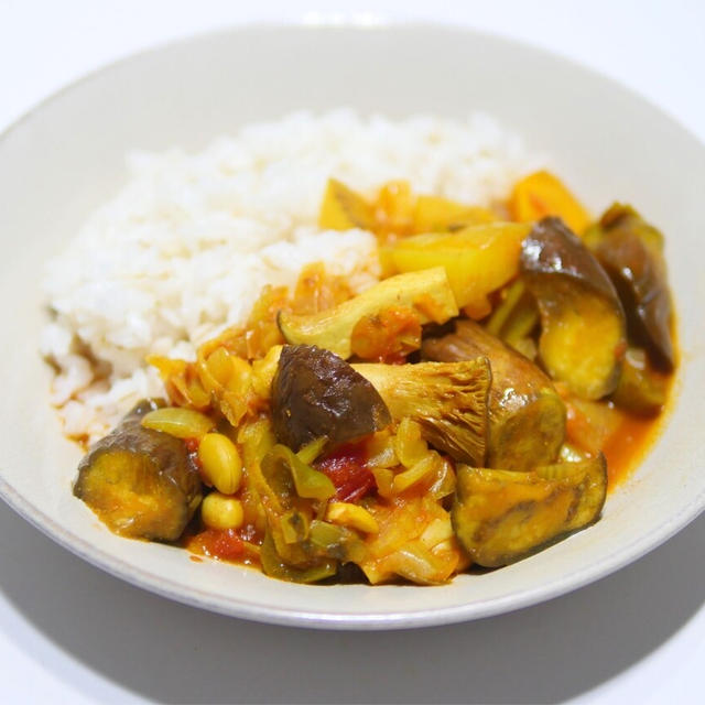 「豆野菜カレー」カレー味のスープ？スープカレー？