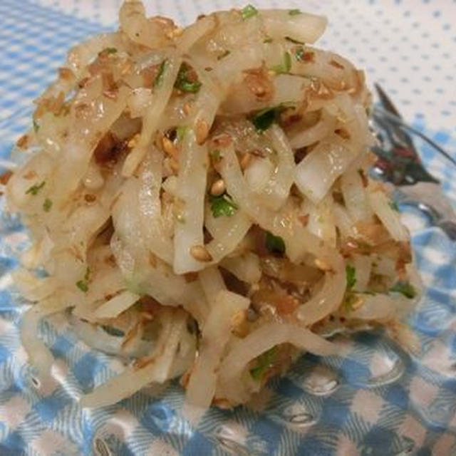 梅わさびにハマってます♪　ポンごま大根おかかサラダ