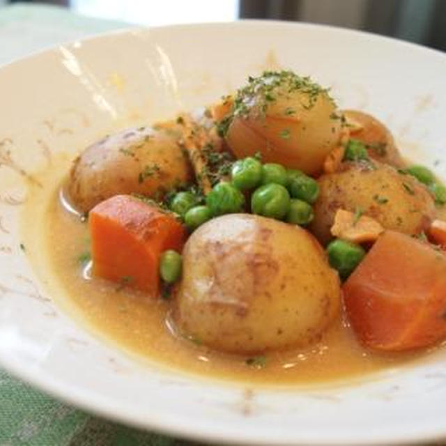 ＊ころころ新じゃがカレー煮＊