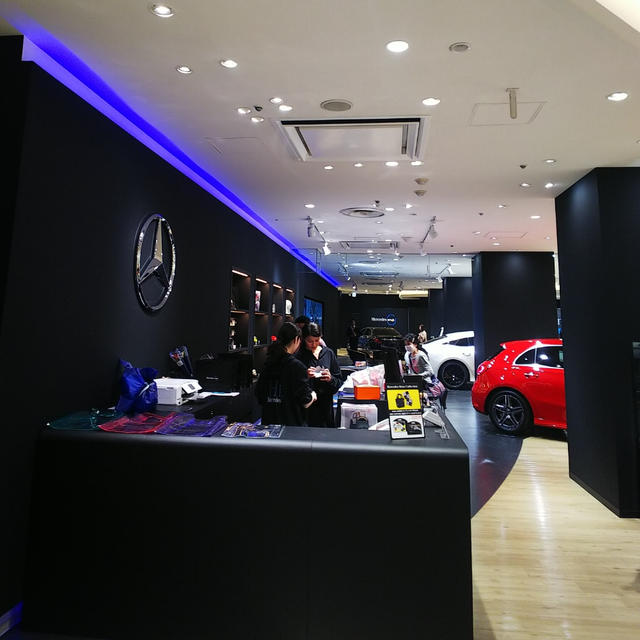 「Mercedes me GINZA」オープン記念