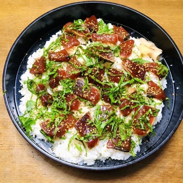 カツオの刺身で、カツオの手こね寿司