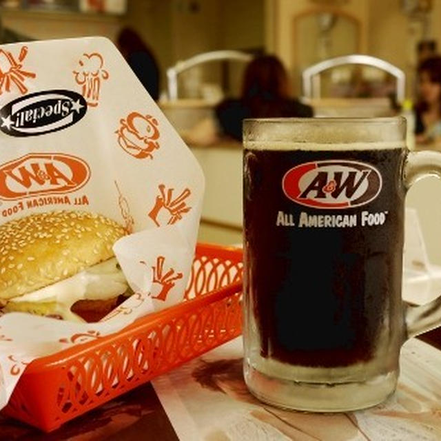 「A&W」でルートビア。