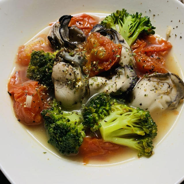 簡単人気レシピ！牡蠣のアクアパッツァ