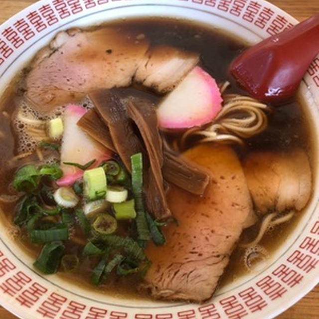 「元車庫前　丸宮」で和歌山ラーメン