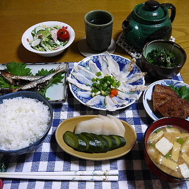 【朝食】ふぐのたたき薄造り・うるめ焼き・レタスのサラダ…