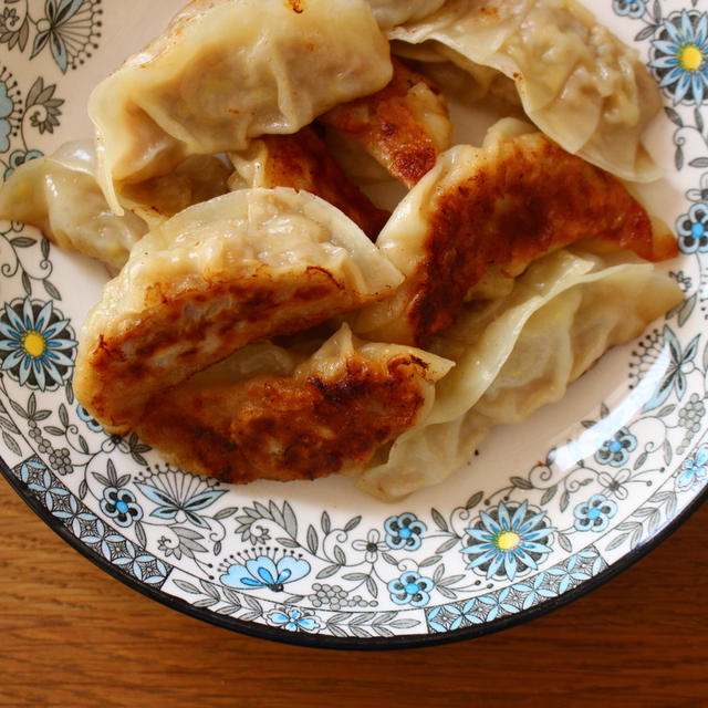 白菜たっぷり焼き餃子