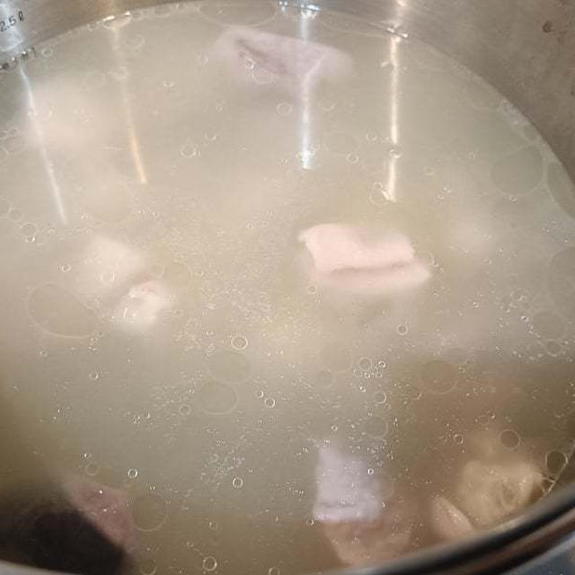 ひぇぇ朝からバタバタです…