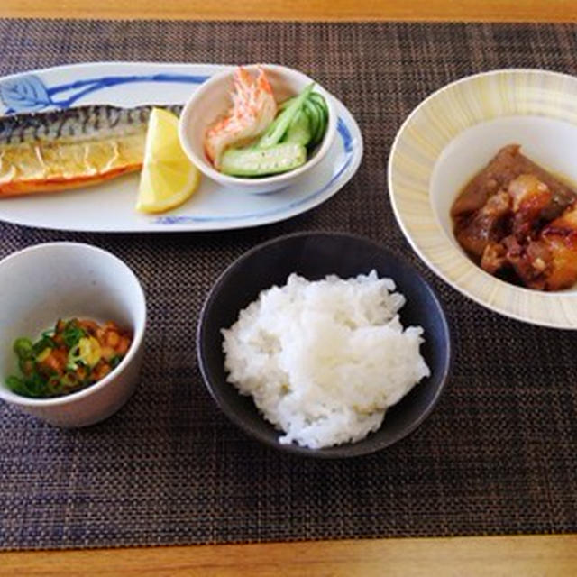 日々ごはんはこの日は朝ごはんだよ☆焼き鯖＆おでんなど♪☆♪☆♪