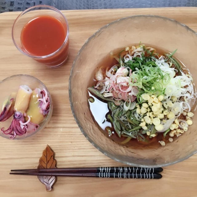 本日のメニュー、秋田尽くし「じゅんさいの稲庭うどん」