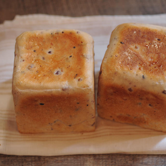 サイコロ食パン