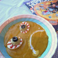 ハロウィーンに！びっくり！目玉がのったホラーかぼちゃスープ｜もりくんのハロウィンカー絵本ごはん