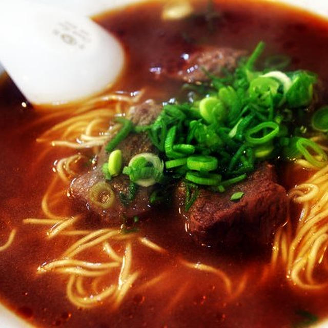 紅燒牛肉麵│醤油牛肉ラーメン