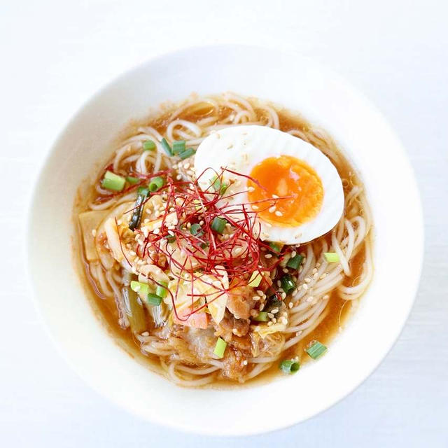 寒くなってきたから…【水キムチ温麺】韓国風温冷麺