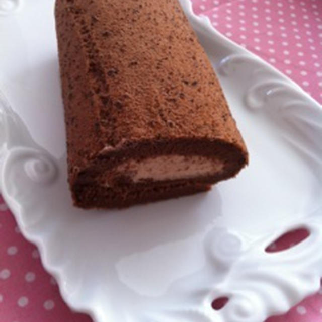 チョコロールケーキ