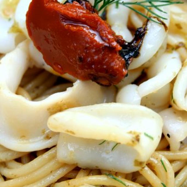 Pasta with Squid and Sea Urchinイカと雲丹のりのパスタ