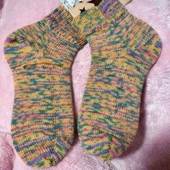 ゴム編み機で編む靴下やっと！