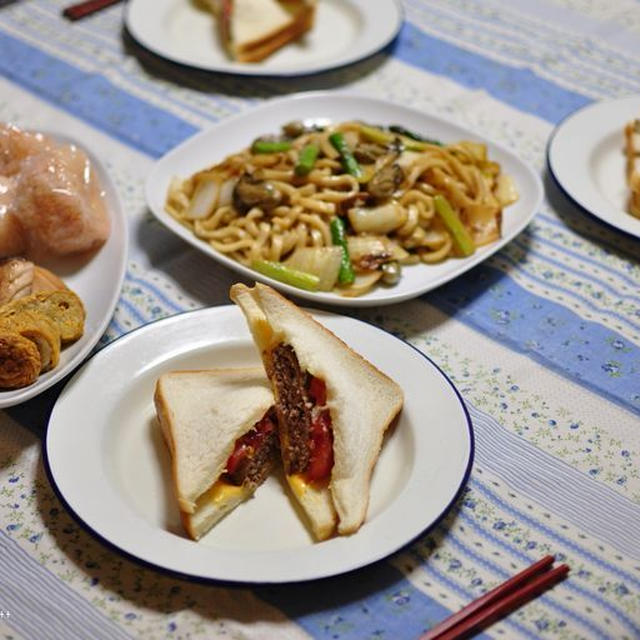 昨日の晩ごはんは炭水化物祭りΣ(ﾉ∀｀)ﾍﾟｼｯ