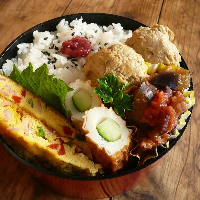 お鍋からの鶏肉団子＆オムレツ弁当♪