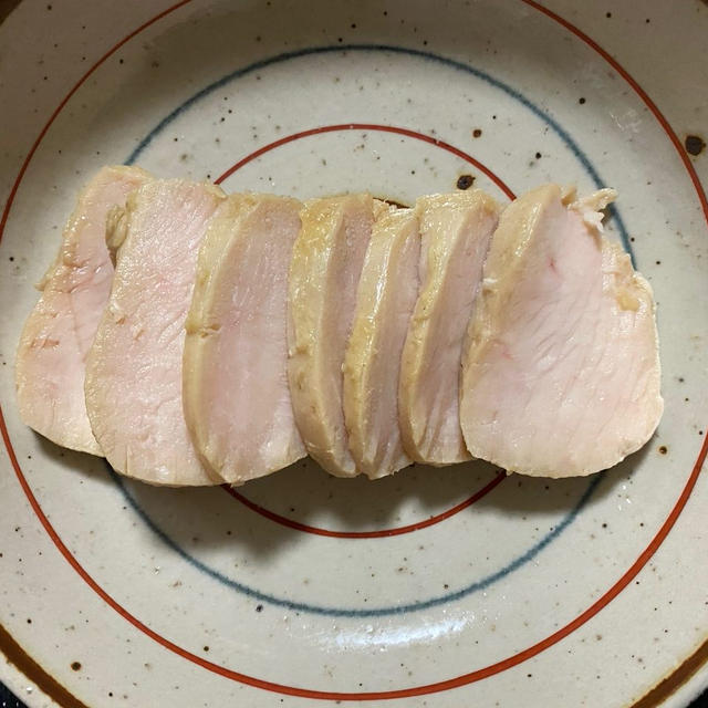 鶏むね肉を湯煎でしっとり自家製サラダチキンの作り方